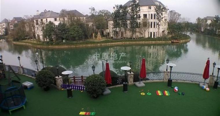 牧马山蔚蓝卡地亚 白金俱乐部 流水独栋带花园亏本价急售
