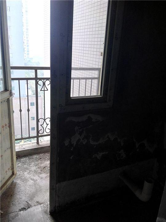 天高鸿苑【天高鸿苑 清水两室一厅 出行方便】重庆二手房-中原地产