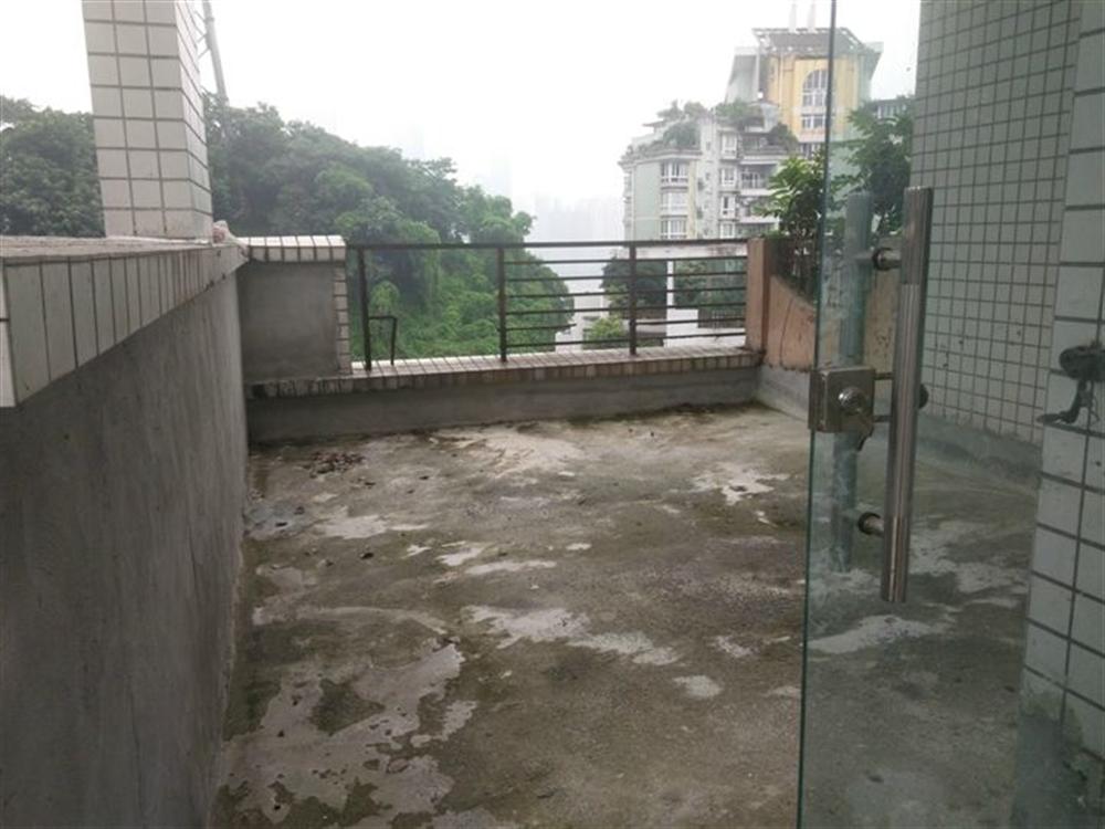 南坪 海棠晓月a区 装修3房两卫 通透户型 顶跃 价格便宜